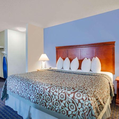 Days Inn By Wyndham Shrewsbury Worcester Exteriör bild