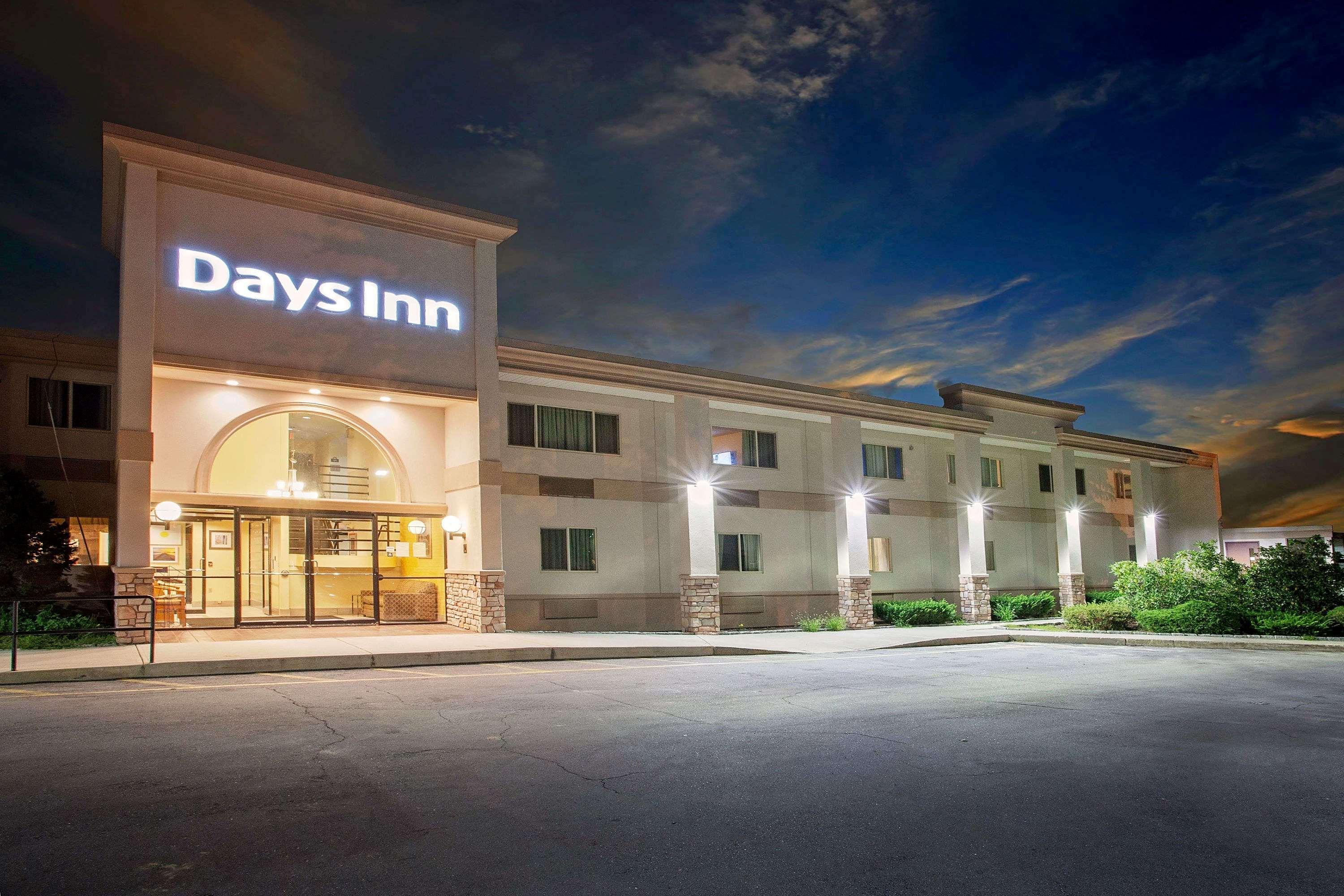 Days Inn By Wyndham Shrewsbury Worcester Exteriör bild